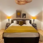 Feelslikehome - Stylische Und Zentrale Altbauwohnung Mit Terrasse&garten * בוכום