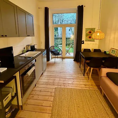 Feelslikehome - Stylische Und Zentrale Altbauwohnung Mit Terrasse&garten Апартаменты