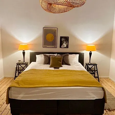 Feelslikehome - Stylische Und Zentrale Altbauwohnung Mit Terrasse&garten * Bochum
