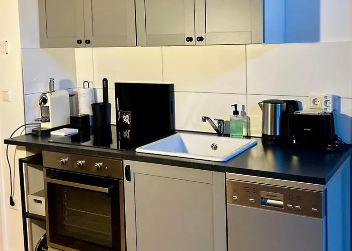 Feelslikehome - Stylische Und Zentrale Altbauwohnung Mit Terrasse&garten 公寓 波鸿