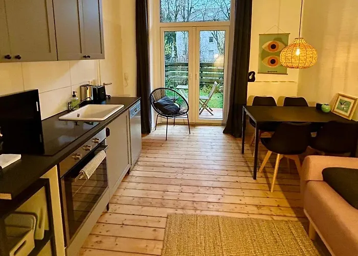 Feelslikehome - Stylische Und Zentrale Altbauwohnung Mit Terrasse&garten 公寓